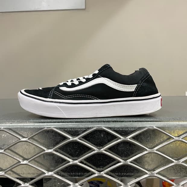 반스 올드스쿨 컴피쿠쉬 블랙  240