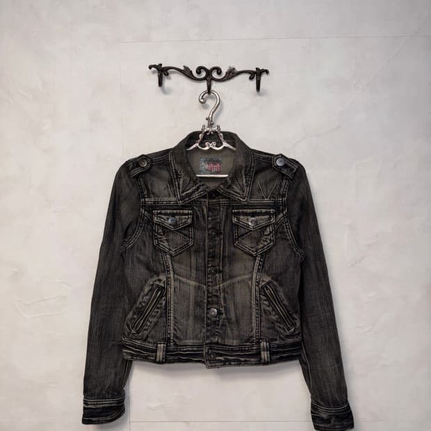 Washing black denim pocket detail jk 