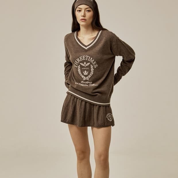 쓰리타임즈 isabel emblem knit skirt