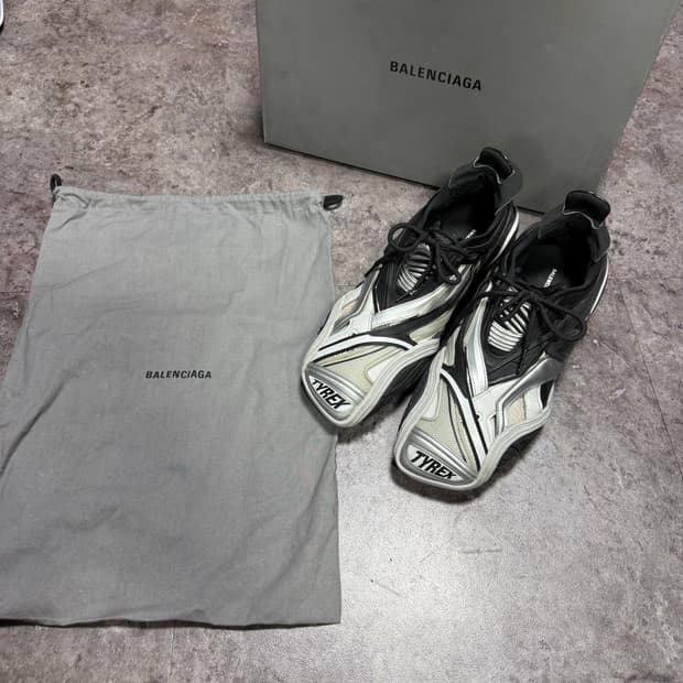 발렌시아가 타이렉스 43 풀박스