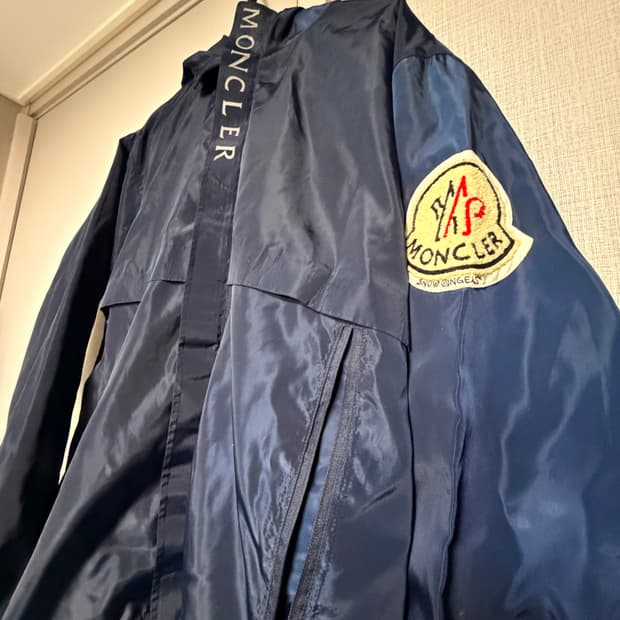 몽클레어 바람막이