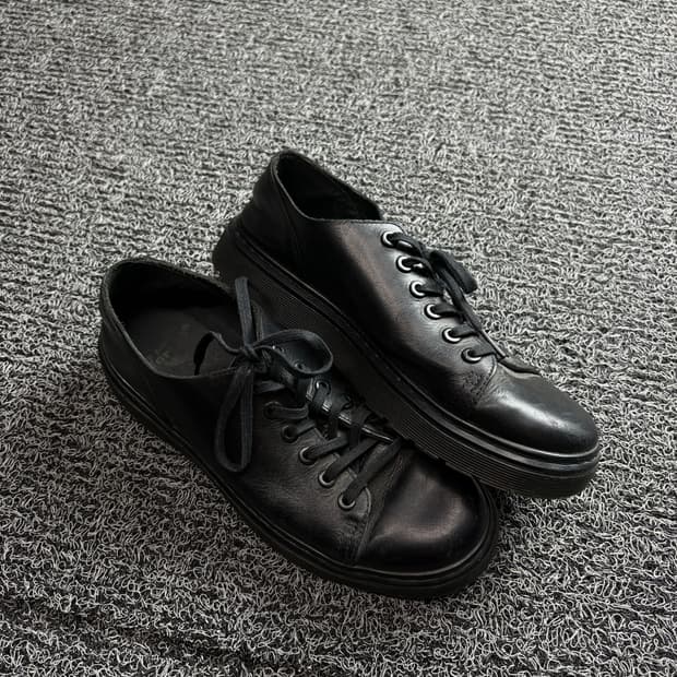 닥터마틴 단테 블랙 가죽 스니커즈 3222