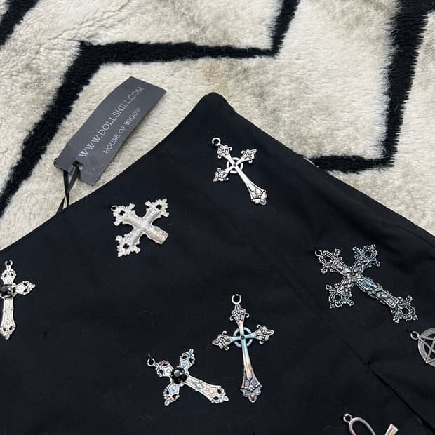 [S]Dolls Kill 심자가 팬던트 트임 미니스커트