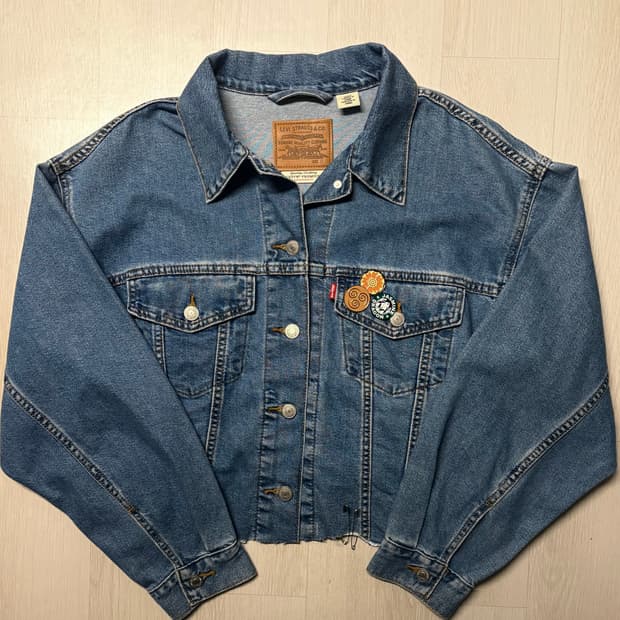 Levi’s 크롭 커스텀 데님 자켓 