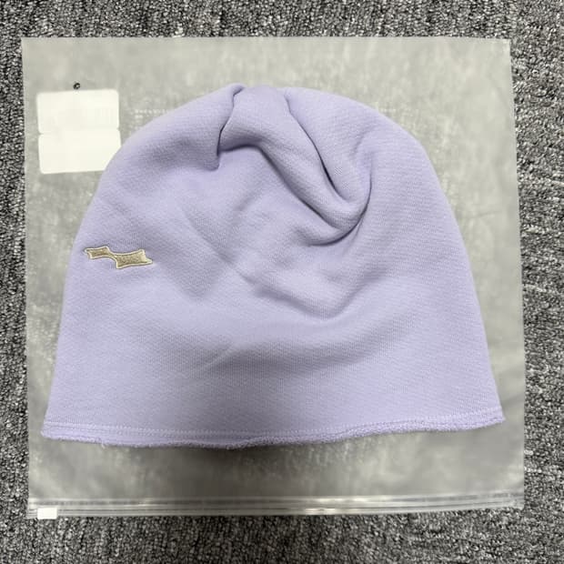 스카이라크 코첼라 아이리스 비니