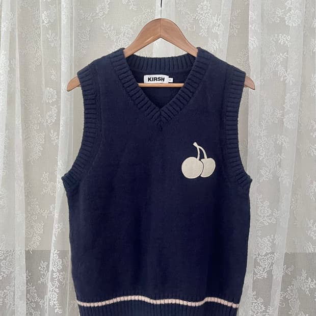 1) 키르시 오버핏 부클 니트 베스트 네이비