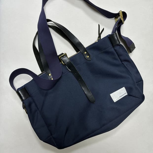 나나미카 브리프케이스 네이비