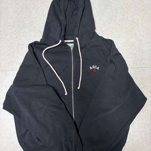 에이카 후드집업