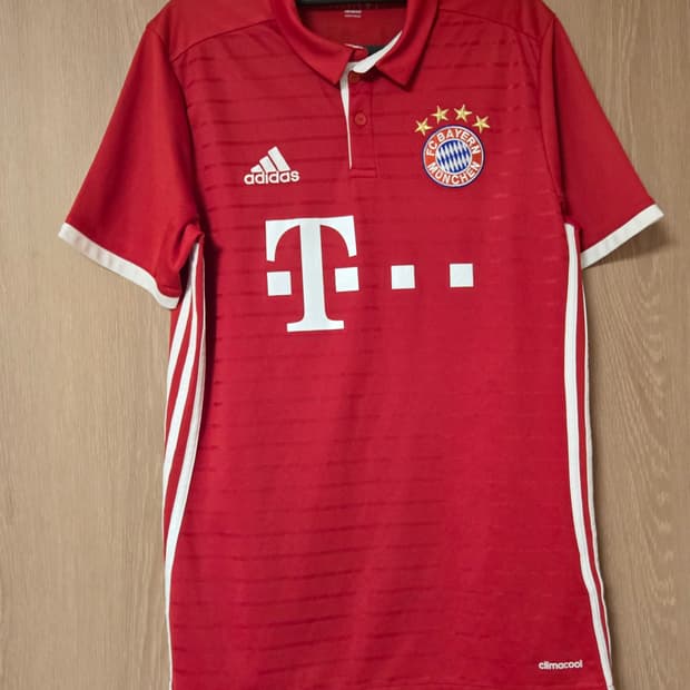바이에른 뮌헨 16-17 홈 유니폼