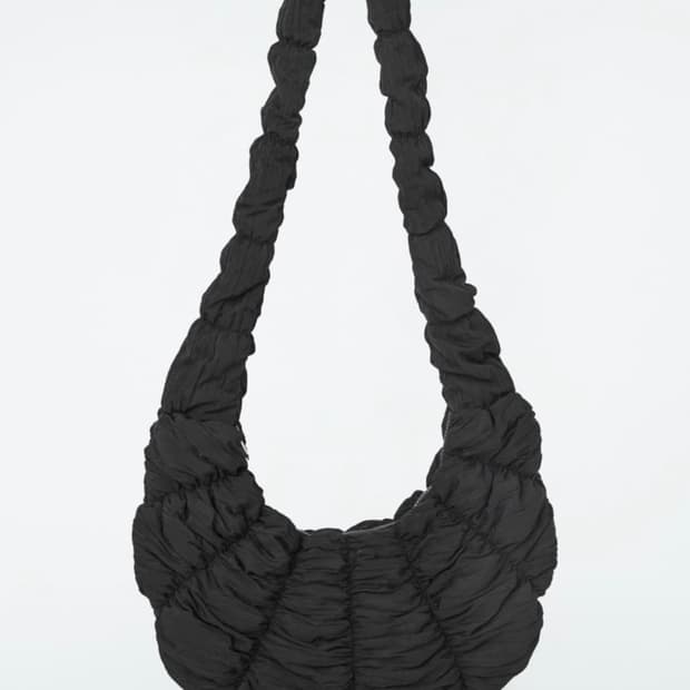 cos 리플 크로스 바디백