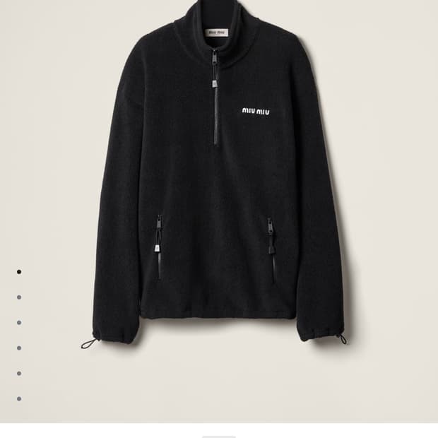 미우미우 플리스(후리스) 아노락 블랙