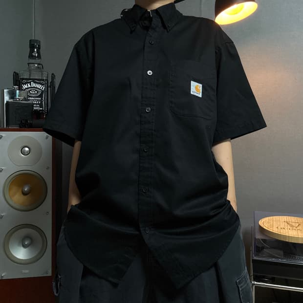 칼하트 반팔셔츠
