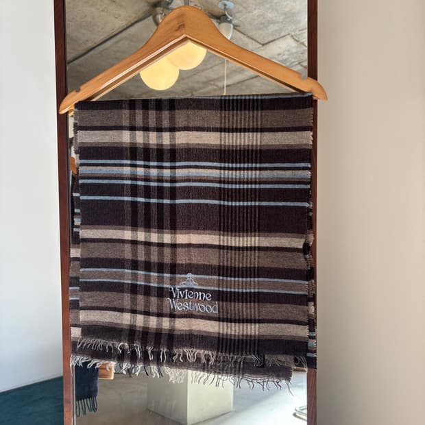 비비안웨스트우드 체크 머플러