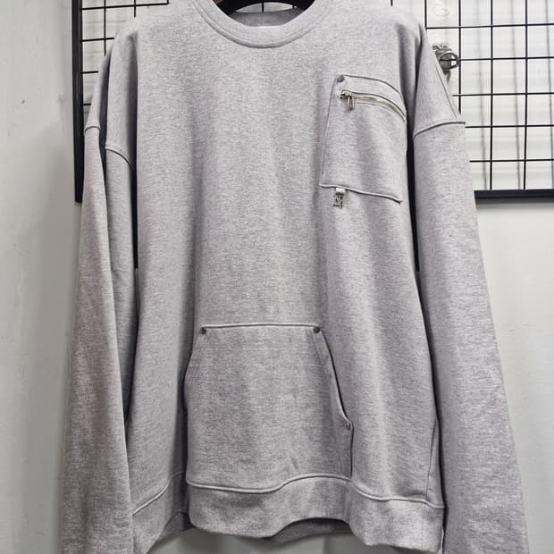 110XXL 트리밍버드 멀티포켓 오버핏 맨투맨 (회색)