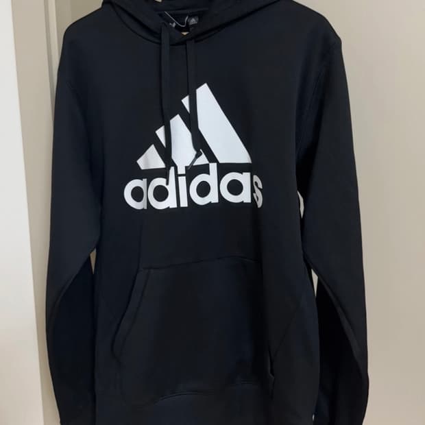 아디다스 중앙로고 기모후드티 블랙