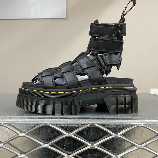 닥터마틴 리키 글래디에이터 샌들 uk3