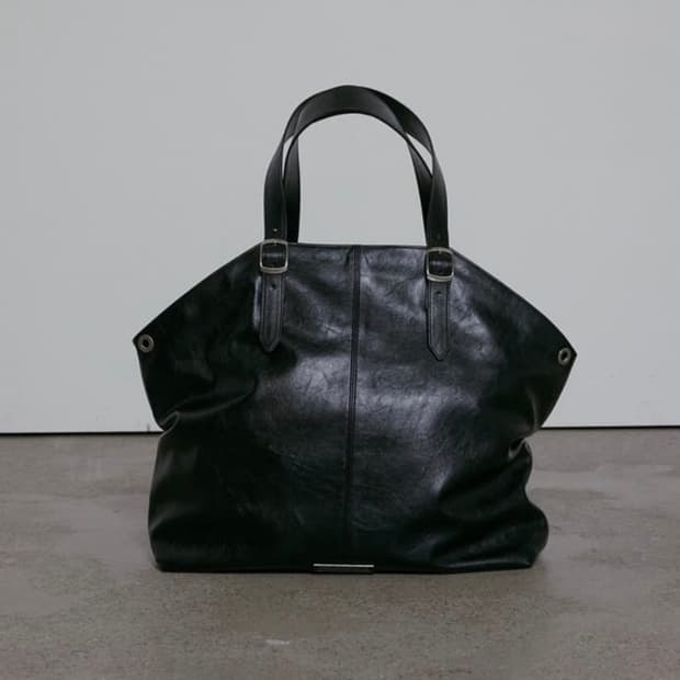 보헤미안서울 벨티드 셔링 레더 숄더백 블랙