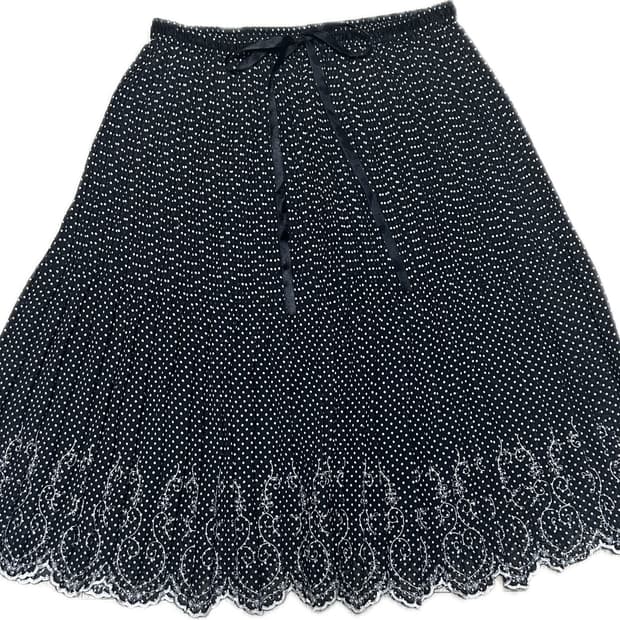 도트 무늬 미디 스커트