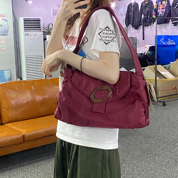HVISK 비건 버건디 숄더백 B2380