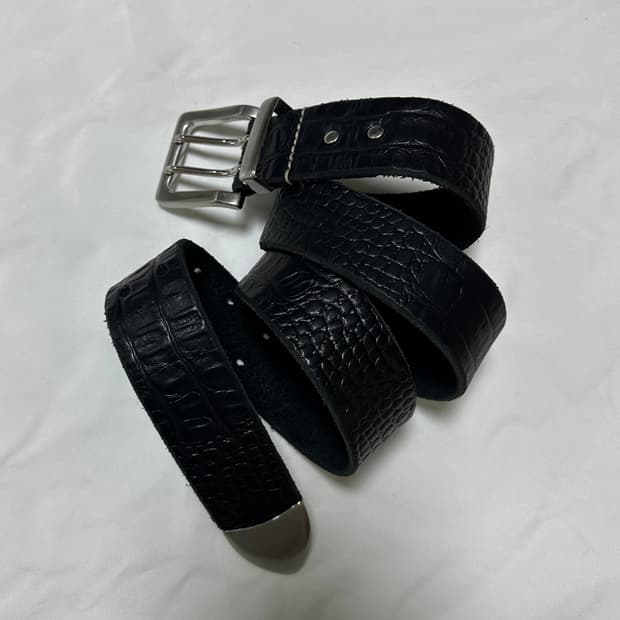 our legacy black croco embossed belt 90