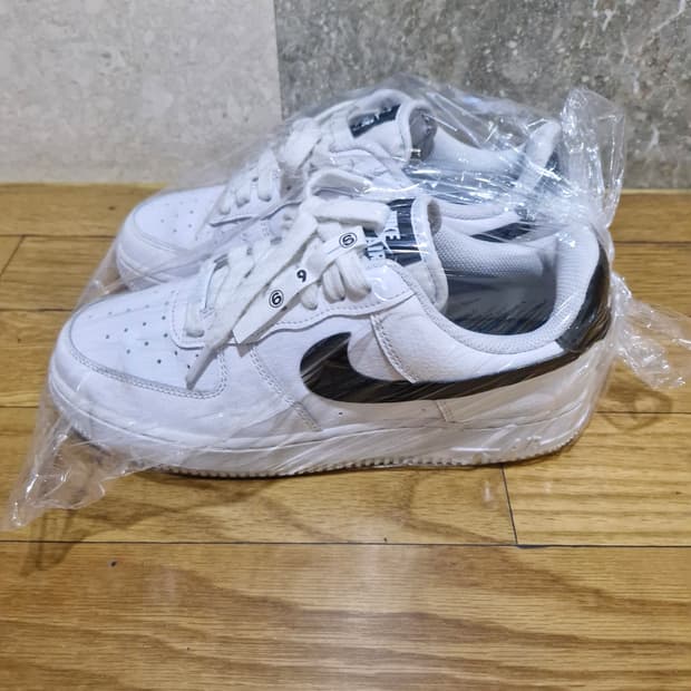 (정품) 나이키 에어포스 블랙화이트 245