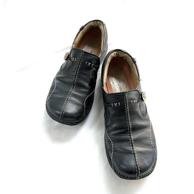 CLARKS un loop leather shoes