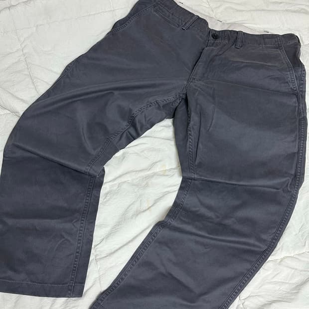 유니클로 치노 팬츠 차콜 33