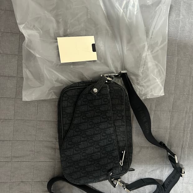 디올 오블리크 트리플 새들 크로스백 블랙 