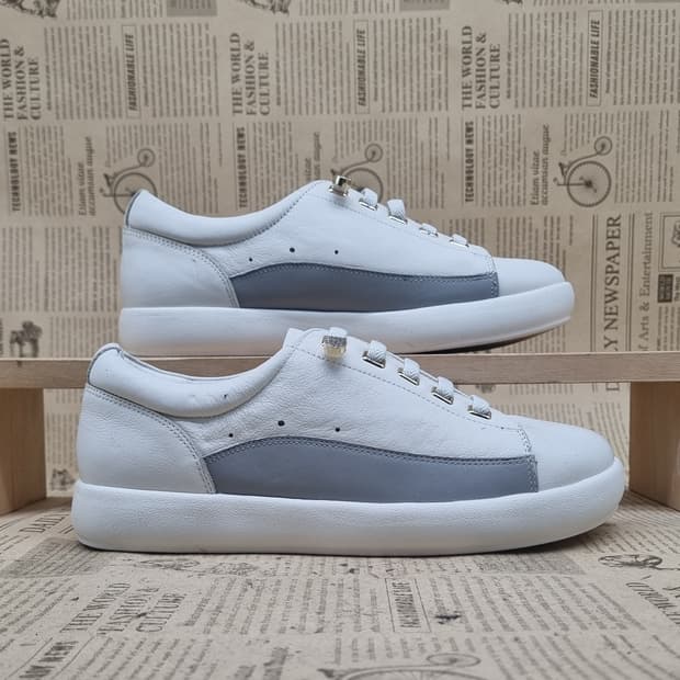 미쉘바이탠디 여성데일리스니커즈 240