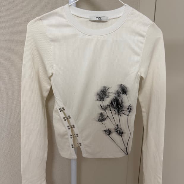 YUSE 유즈 상의 탑 화이트