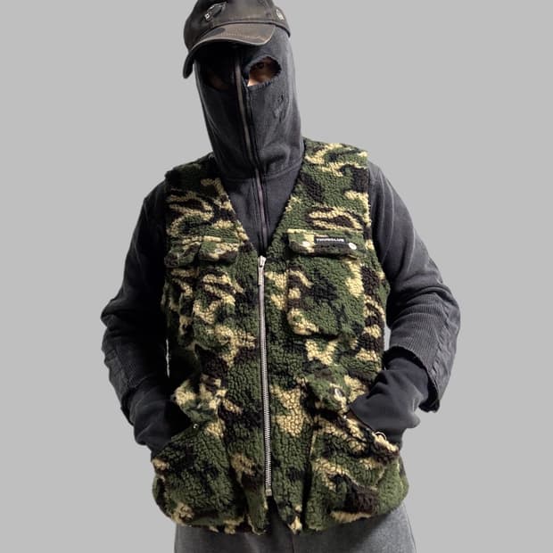 떠그클럽 미발매 카고 양털 카몰라쥬 멀티포캣 베스트