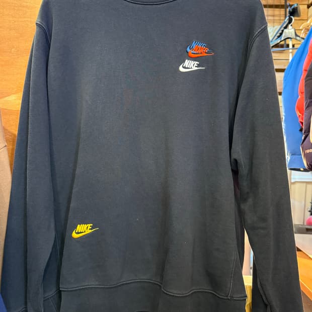 나이키 멀티로고 검정 맨투맨