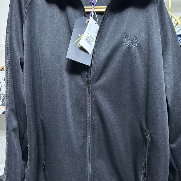 니들스 스튜디오스 트랙자켓 블랙