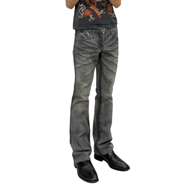 토네이도마트 흑청 워싱 로우라이즈 부츠컷 플레어진 데님팬츠 L 30-31