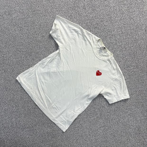 M 꼼데가르송 여성 반팔 티셔츠 0611J2