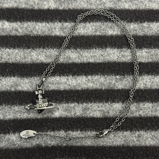 비비안웨스트우드 디아망떼 블랙 하트 목걸이