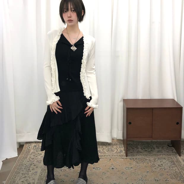 화이트 프릴 오픈 가디건