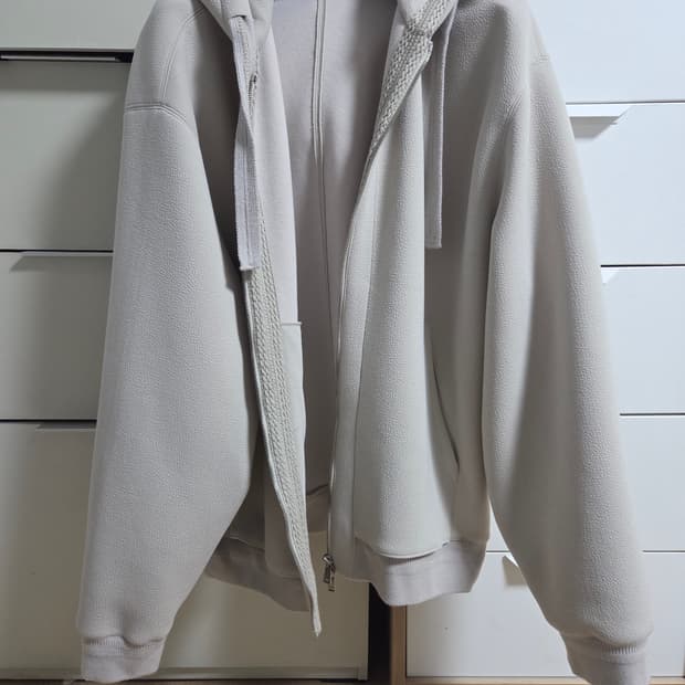 시스템옴므 24FW 니트 트리밍 후드 집업 점퍼 페일베이지 105사이즈