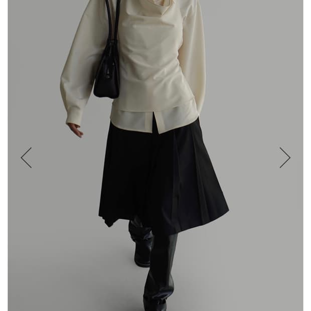 라룸 홀터 블라우스