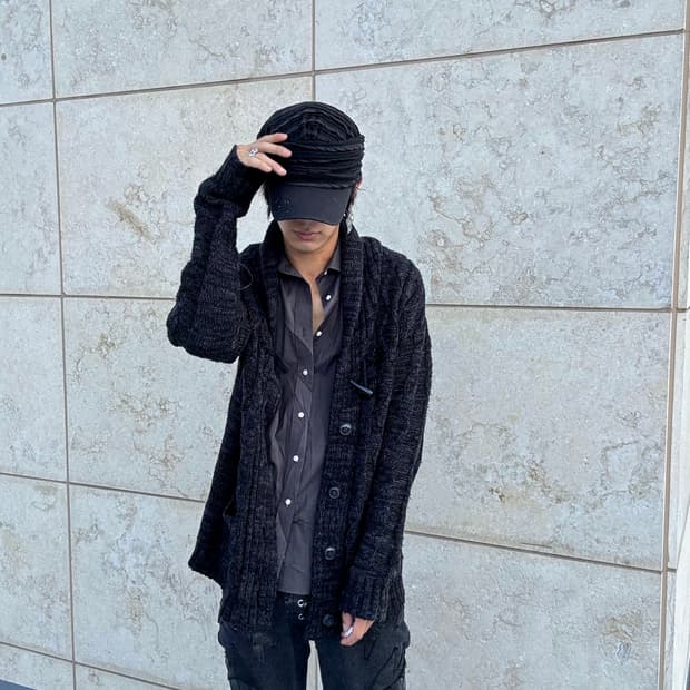“Vintage” Y2K Mood Black Knit Cardigan