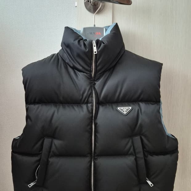 프라다 패딩조끼베스트