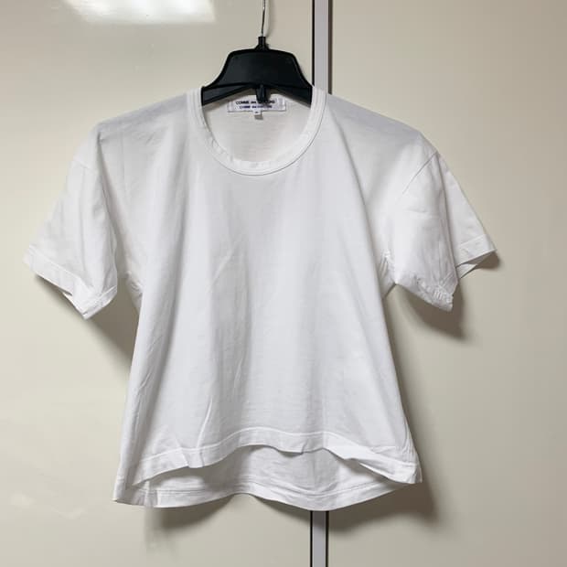 꼼데가르송 화이트 티셔츠