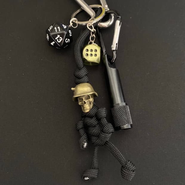 스컬 파라코드 키링