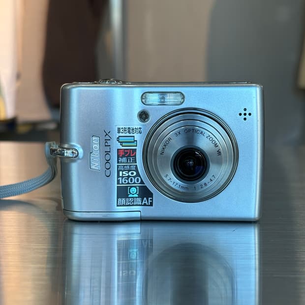 날짜표시)니콘 쿨픽스 L12 실버 빈티지디카