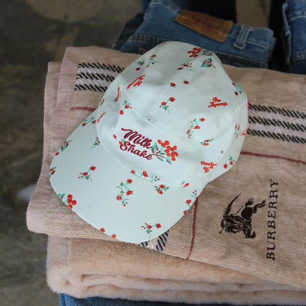 AYMMY IN THE BATTY GIRLS 캠프캡