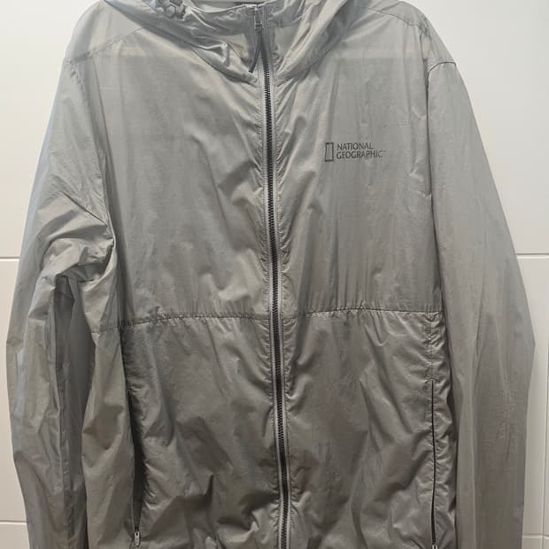 네셔널 바람막이 XL 팝니다.