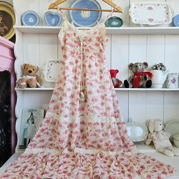 쉐비플라워 레이스 롱 원피스