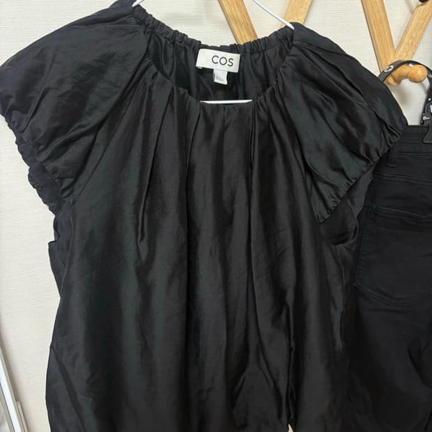 Cos sleeve top