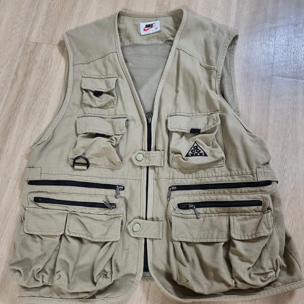 나이키 ACG 베이지 아웃도어 조끼