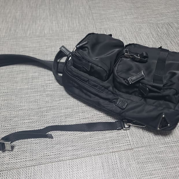 프라다 슬링백 2vz013 원숄더백팩 바디백 메신저백